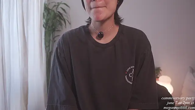 meganmei666 XXX чат на живо
