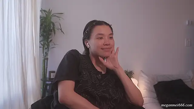 Онлайн чат XXX meganmei666