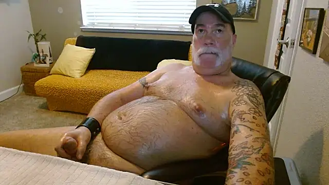 musclebearnips Show in webcam