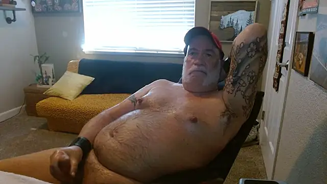 musclebearnips Show in webcam