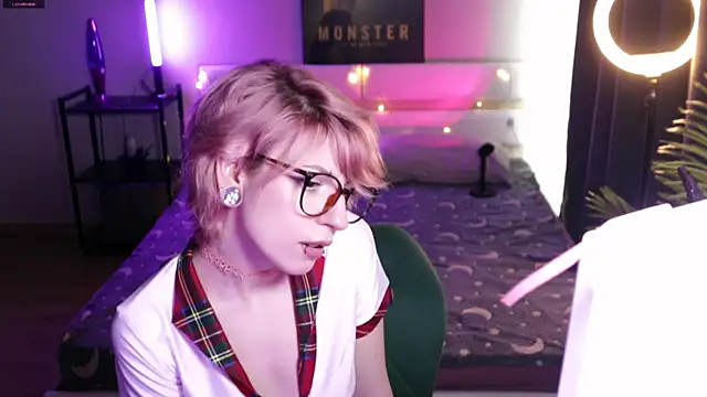 _Moonlight_t's Live XXX Chat