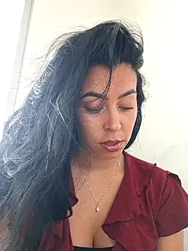 Luianna Live XXX-Chat