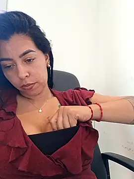 Luianna 现场XXX聊天