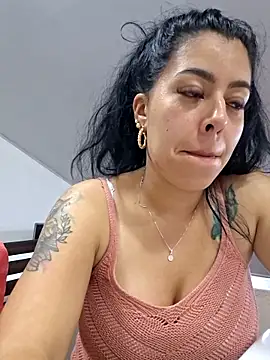 Luianna Live XXX-chat