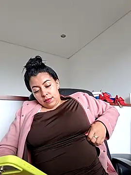 Chat +18 de Luianna ao vivo