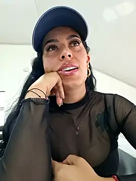 צ'אט XXX בשידור חי של Luianna