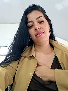 แชท XXX สดของ Luianna
