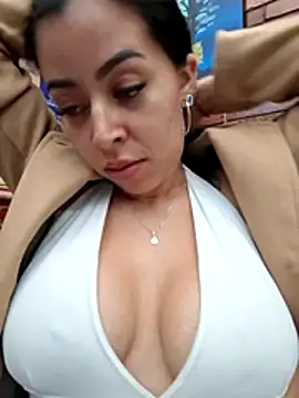 Luianna's Live XXX Chat
