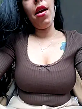 Chatroom XXX en direct de Luianna