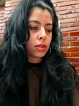 Chat XXX en directo de Luianna