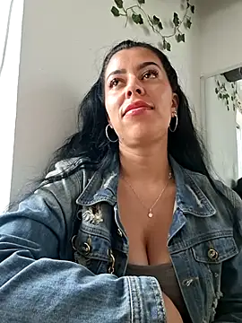 دردشة Luianna الجنسية المباشرة