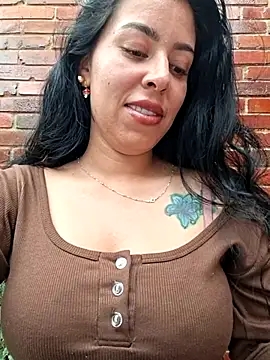Luianna Chat XXX live