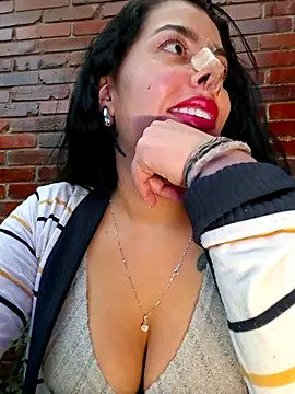 Luianna's Live XXX Chat