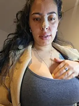 Luianna Live XXX-chat