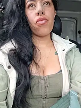 Luianna live XXX chat
