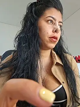 Luianna 现场XXX聊天