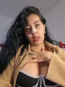 Luianna Live XXX-chat