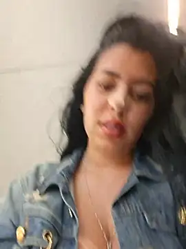 Show modela Luianna na web-kameri