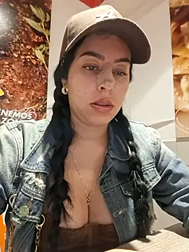 Luianna's Live XXX Chat