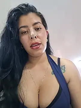 عرض كام Luianna