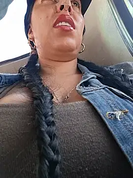 عرض كام Luianna