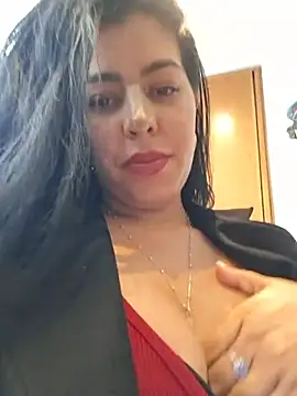 Luianna Pertunjukan Webcam