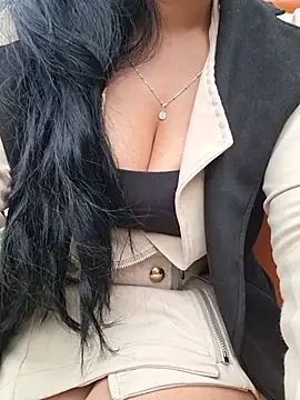 Luianna Pertunjukan Webcam