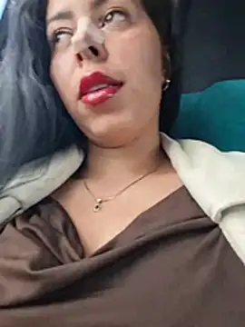 Luianna 在線直播表演