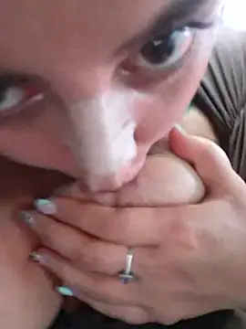 הופעת וובקאם של Luianna
