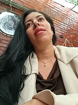 Luianna Show in webcam