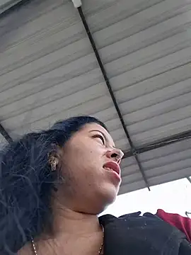 XXX chat uživo modela Luianna