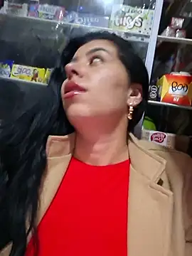 Show modela Luianna na web-kameri