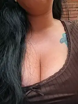 Luianna Pertunjukan Webcam