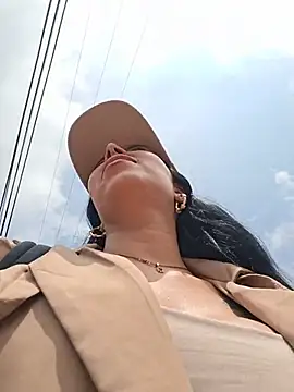 Luianna Pertunjukan Webcam