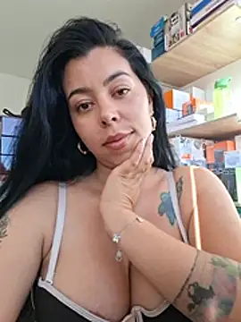 הופעת וובקאם של Luianna