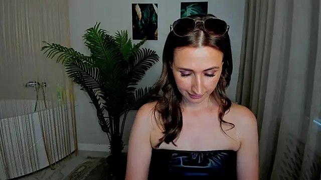 PassionGlow's Live XXX Chat
