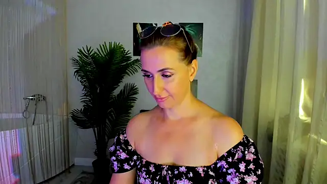 PassionGlow's Live XXX Chat