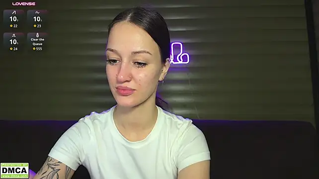 meowluv66's Webcam Show