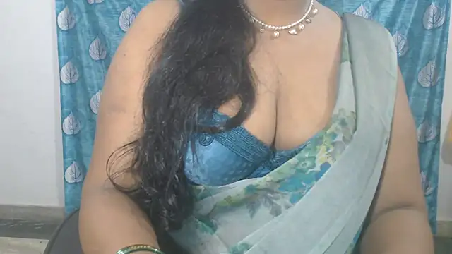 Sophia_your Adlı Modelin Canlı XXX Sohbeti