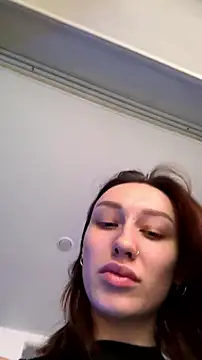 Show modela ElizaFi na web-kameri
