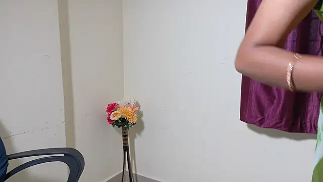 Telugu_bj_star's Live XXX Chat