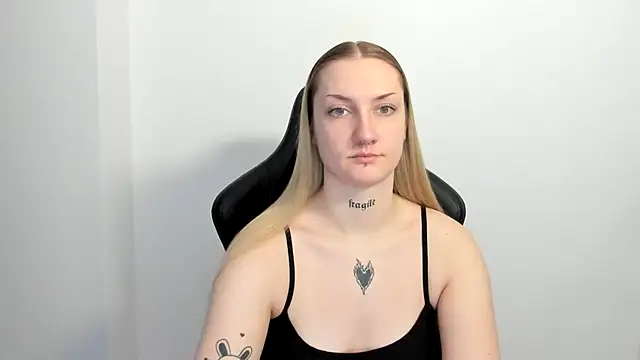 AlexaTease Live XXX-Chat