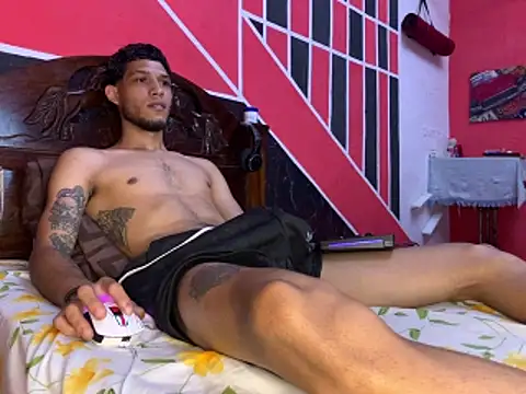 tanned_boy Webcam-Show