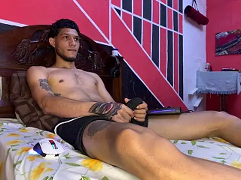 tanned_boy: διαδικτυακό σόου στην κάμερα