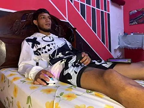 tanned_boy: διαδικτυακό σόου στην κάμερα
