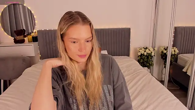 XXX chat uživo modela CassieRayss