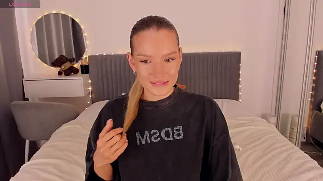 CassieRayss' Live XXX Chat