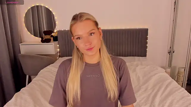 CassieRayss' Webcam Show