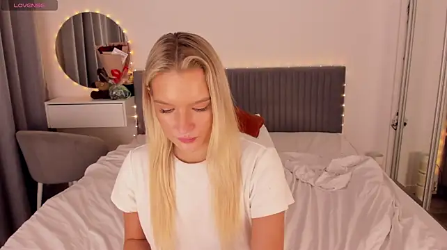 CassieRayss' Webcam Show