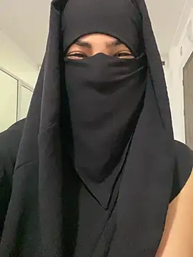 Hijabi_HotGirls Adlı Modelin Web Kamerası Şovu